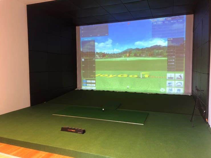 Chúng tôi đã cài đặt 'JoyGolf Smart +' với tee tự động hoàn toàn tại Câu lạc bộ Golf AGS (Quận Aichi), khai trương vào ngày 18 tháng 3.